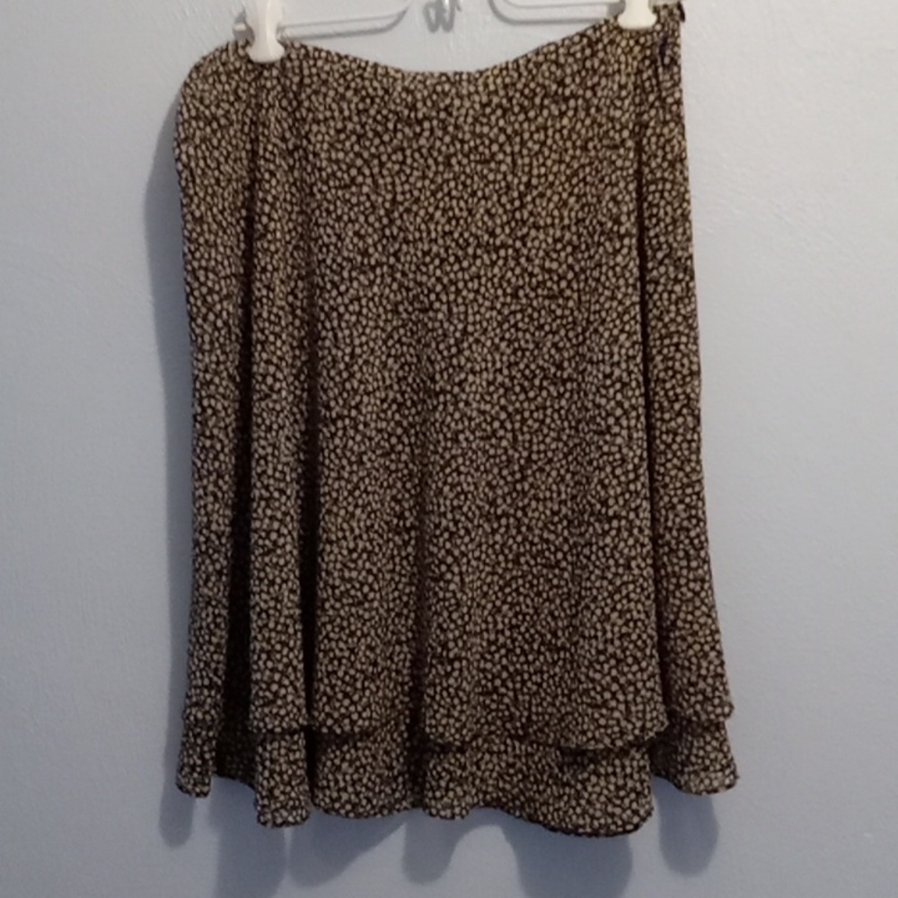 Vintage Express tiered floral black & tan short skirt